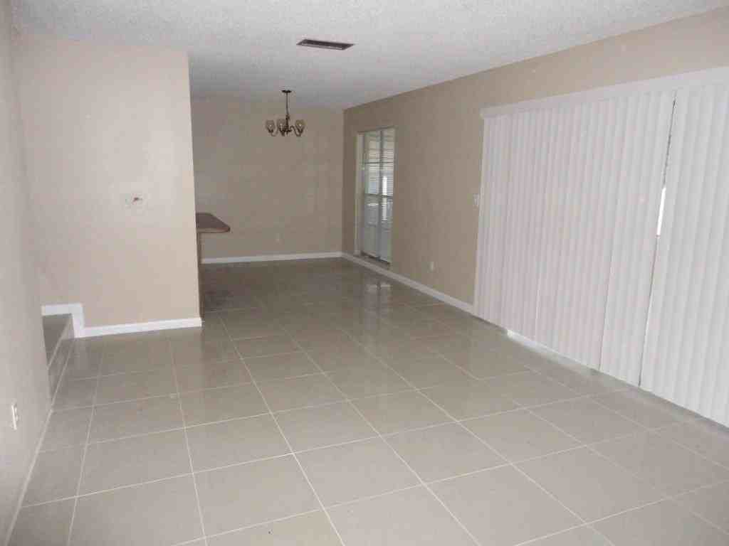 310 Silver Hill Dr - Photo 2 of 14