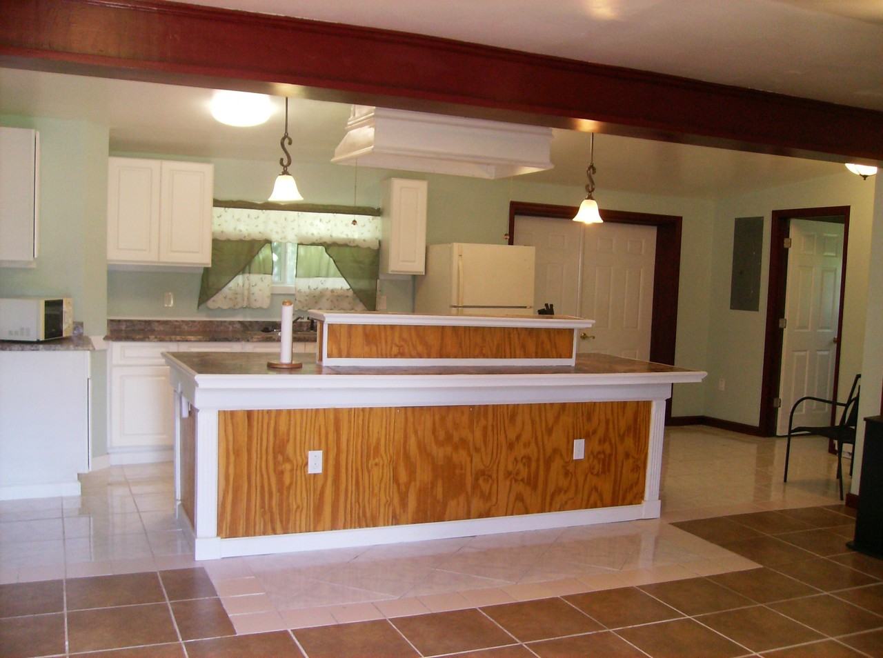 9725 Bolton Ave - Photo 2 of 9