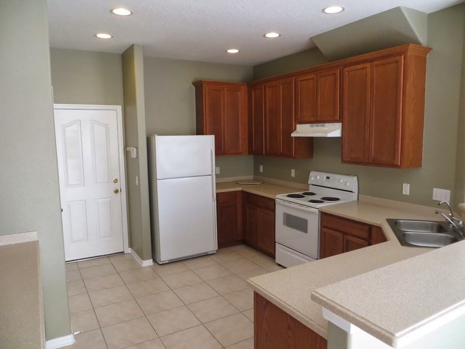 9111 Mirah Wind Pl - Photo 2 of 12