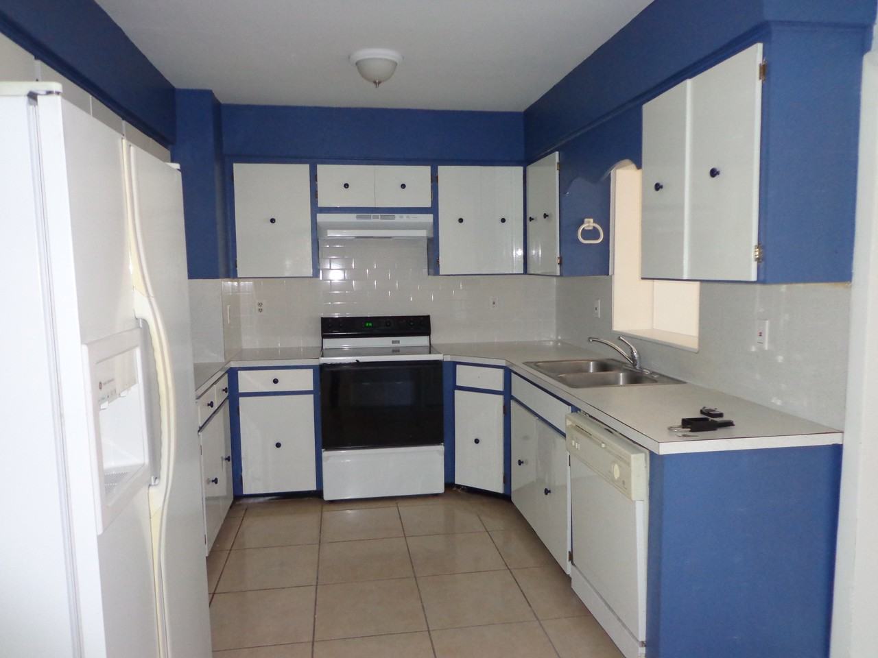 5208 Ansley Cir - Photo 3 of 16