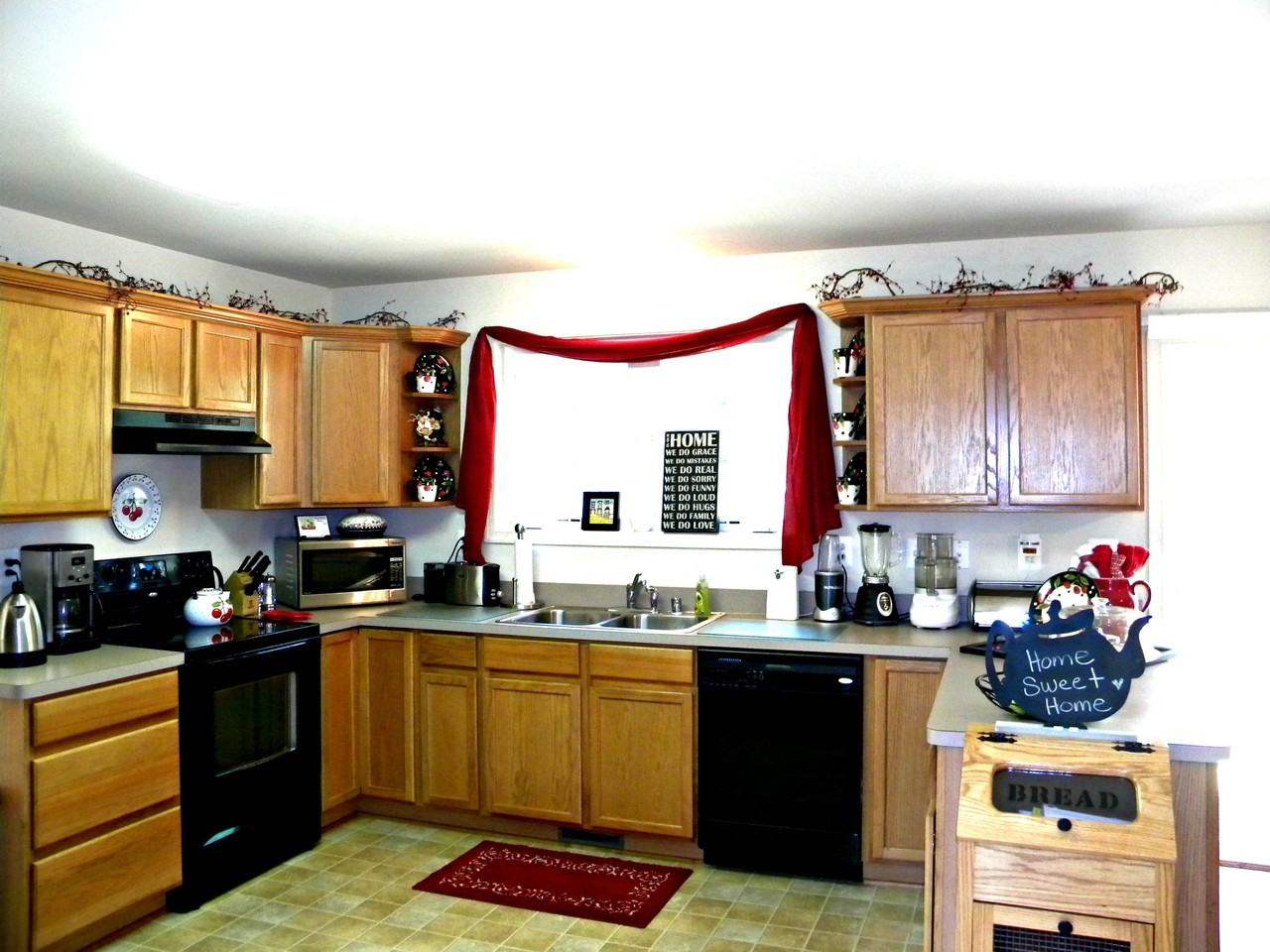 9406 America Ln - Photo 3 of 10