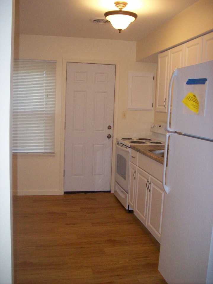 48473 Forbes St - Photo 3 of 8