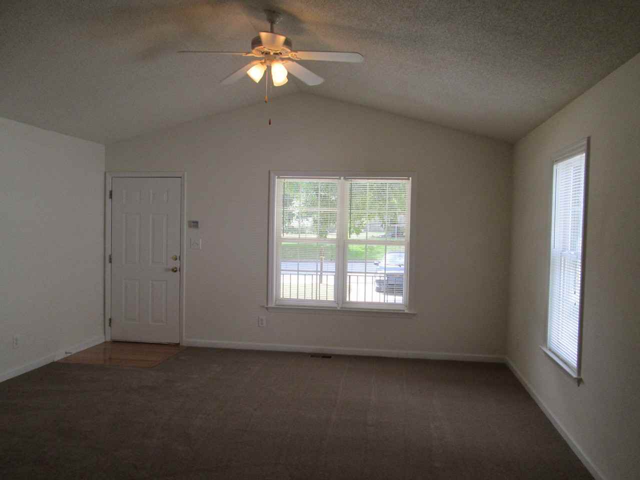 1407 N English St - Photo 2 of 8