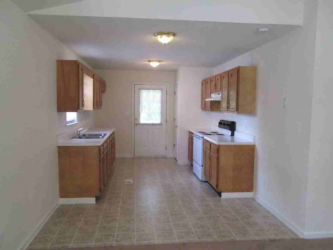 1407 N English St - Photo 3 of 8