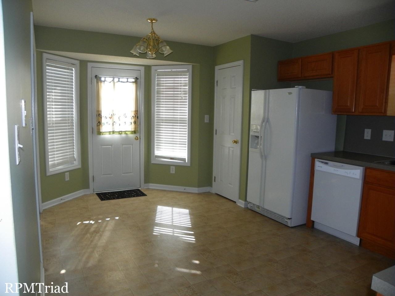 4735 Beckel Ct - Photo 3 of 17