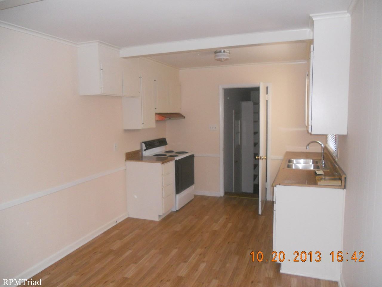 2219 Briarlea Rd - Photo 3 of 4