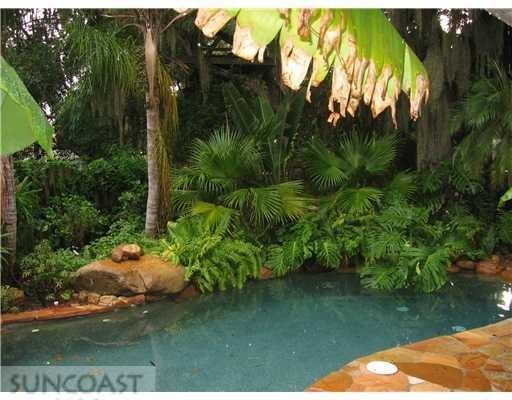 517 Avery Ave - Photo 3 of 21