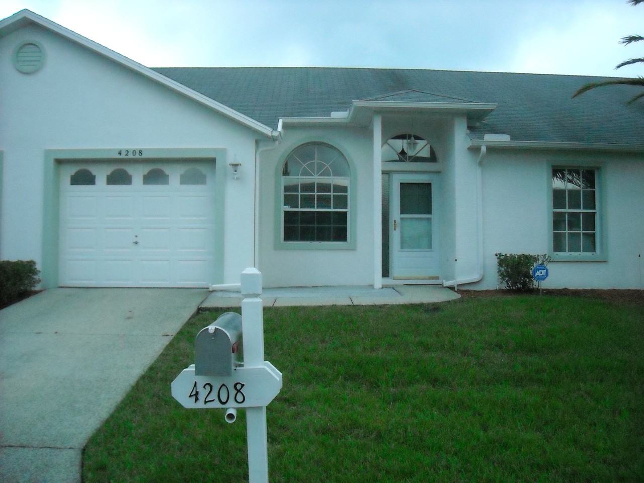 4208 Prado Ln - Photo 2 of 12