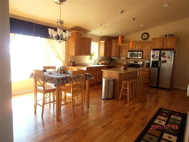 1940 Awesome View - Photo 2 of 6