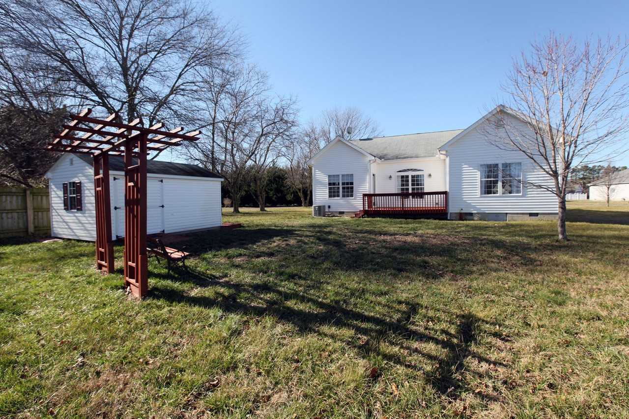 8703 Lynch Dr - Photo 2 of 27