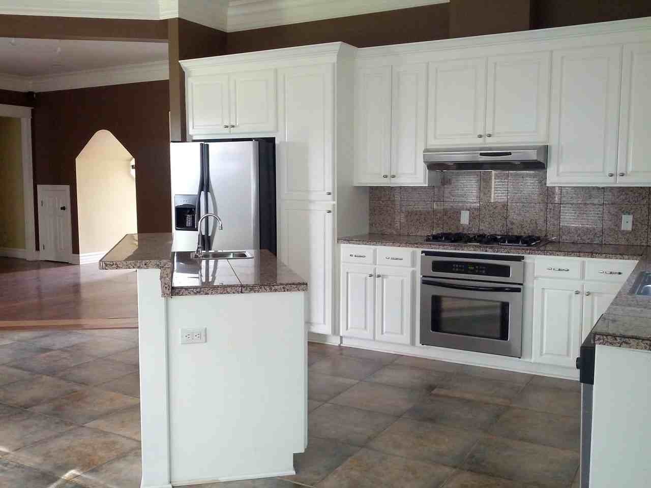 395 St Charles Blvd - Photo 3 of 5