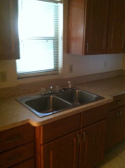 2525 NE 13th Ave - Photo 3 of 11