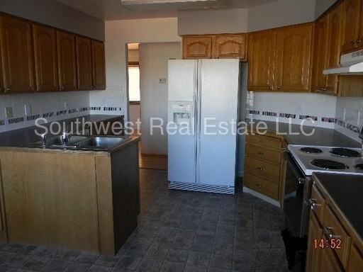 1190 Indian Hills Dr - Photo 3 of 7