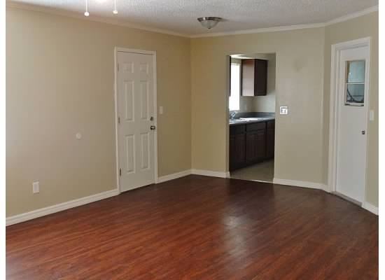 702 Dolly Ben Ct - Photo 2 of 6