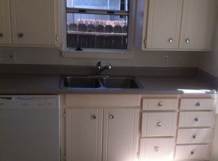 2034 S Broadway - Photo 3 of 7