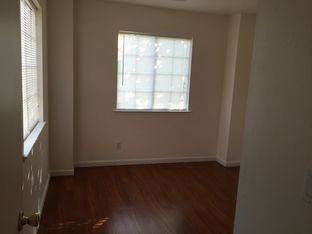 1489 Carnoustie Ct - Photo 2 of 7