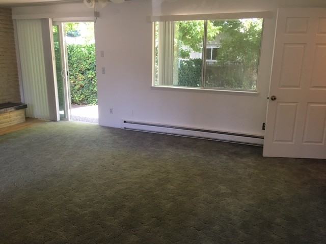 2104 18th Ave SE - Photo 2 of 10