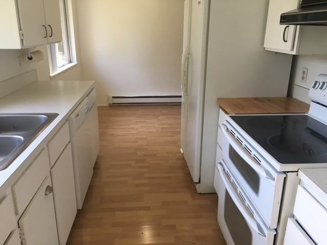 2104 18th Ave SE - Photo 3 of 10