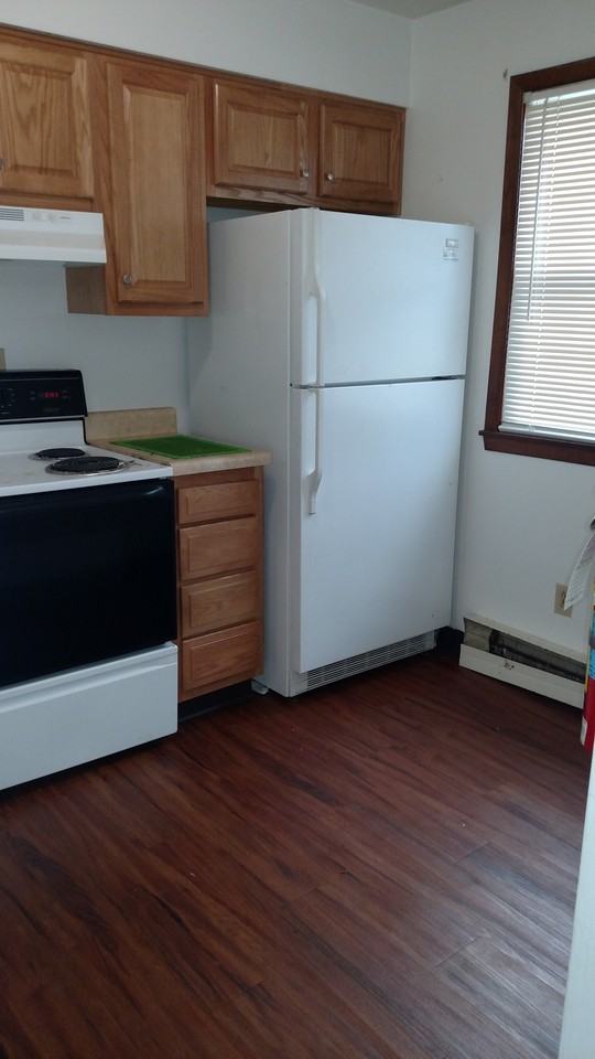 1799 Getty Ave - Photo 2 of 9