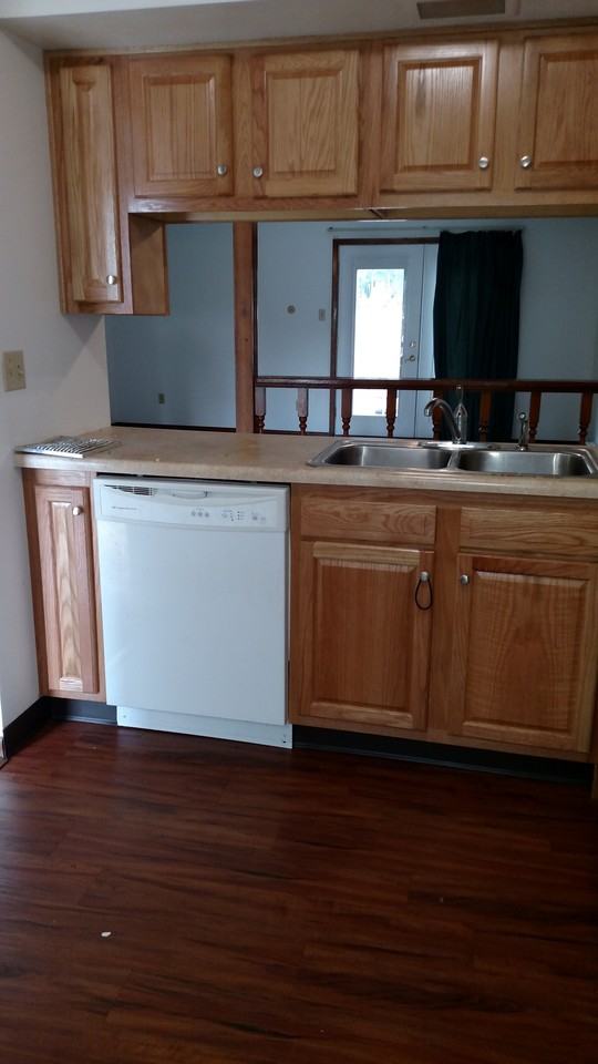 1799 Getty Ave - Photo 3 of 9