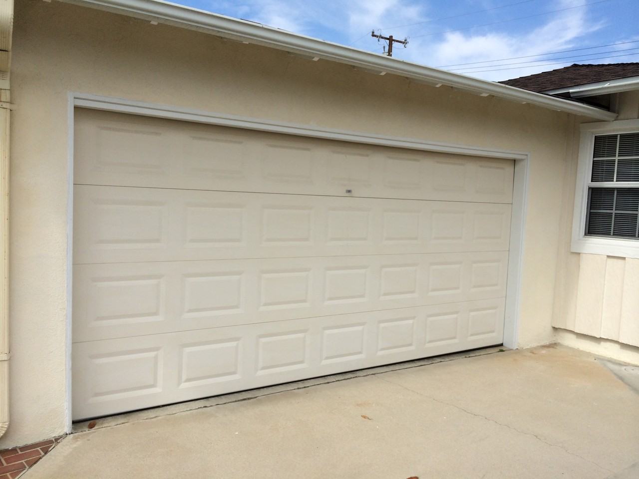 20526 Eastwood Ave - Photo 2 of 7