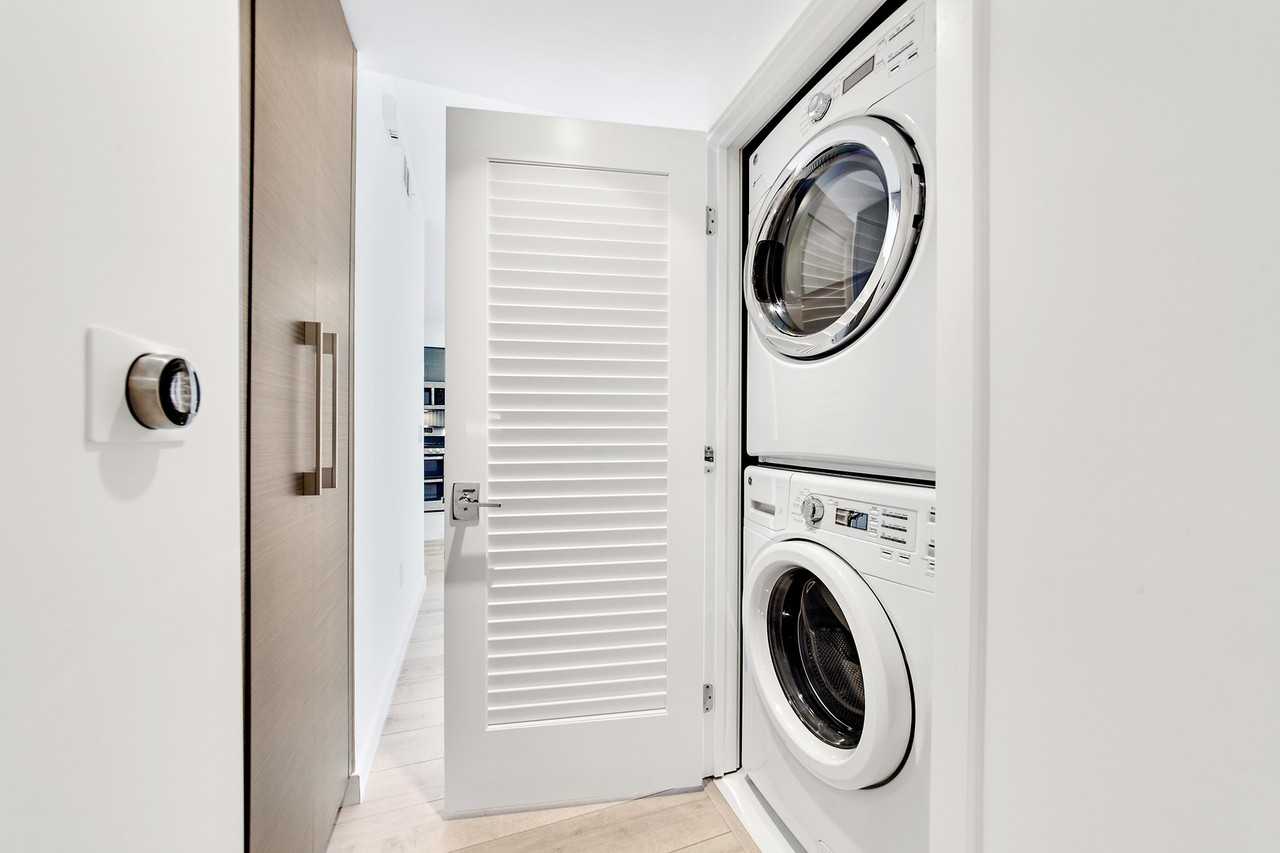 The Carlton At Hollywood - Photo 4 of 72