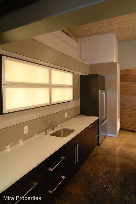 1214 Chestnut St - Photo 3 of 7