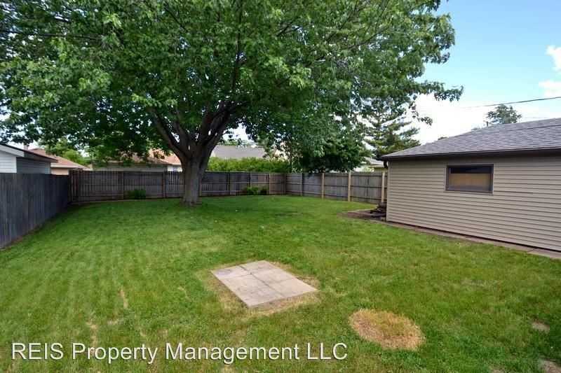 3440 S 57th St - Photo 2 of 11