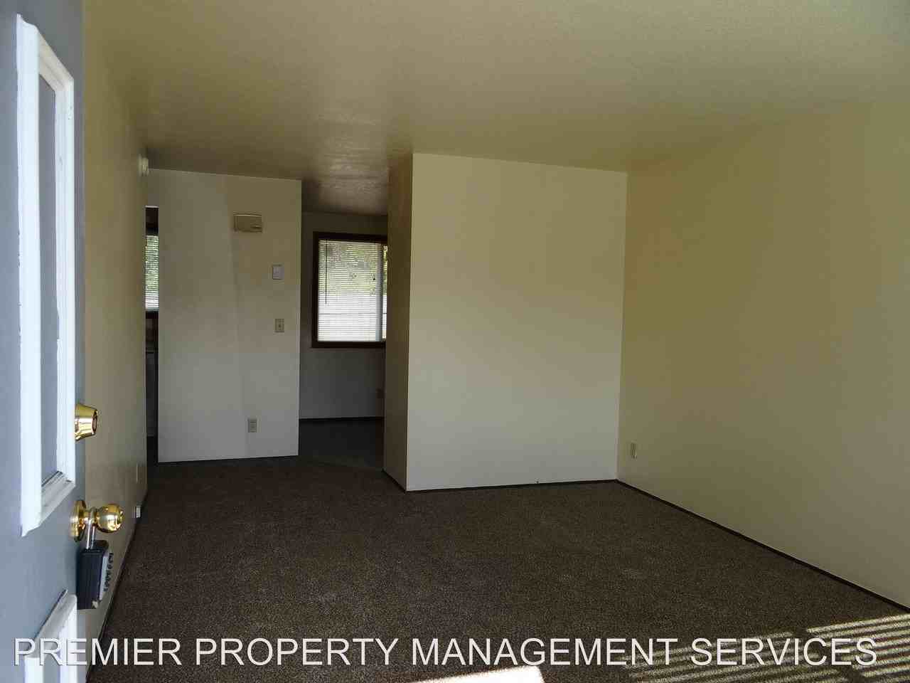 25 S S St - Photo 3 of 6