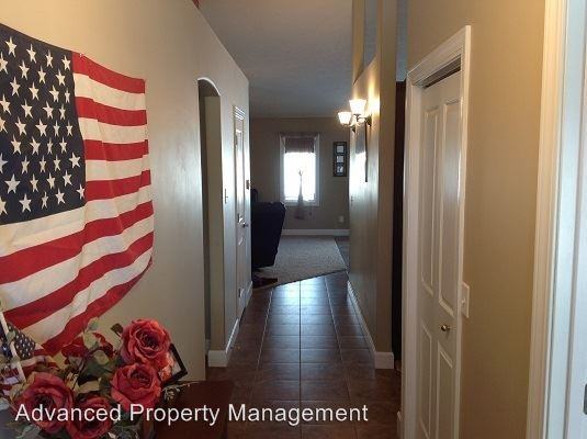 3124 Brookville W Dr - Photo 3 of 25