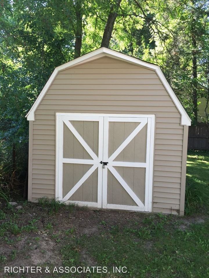 3202 Giddings Blvd - Photo 2 of 25