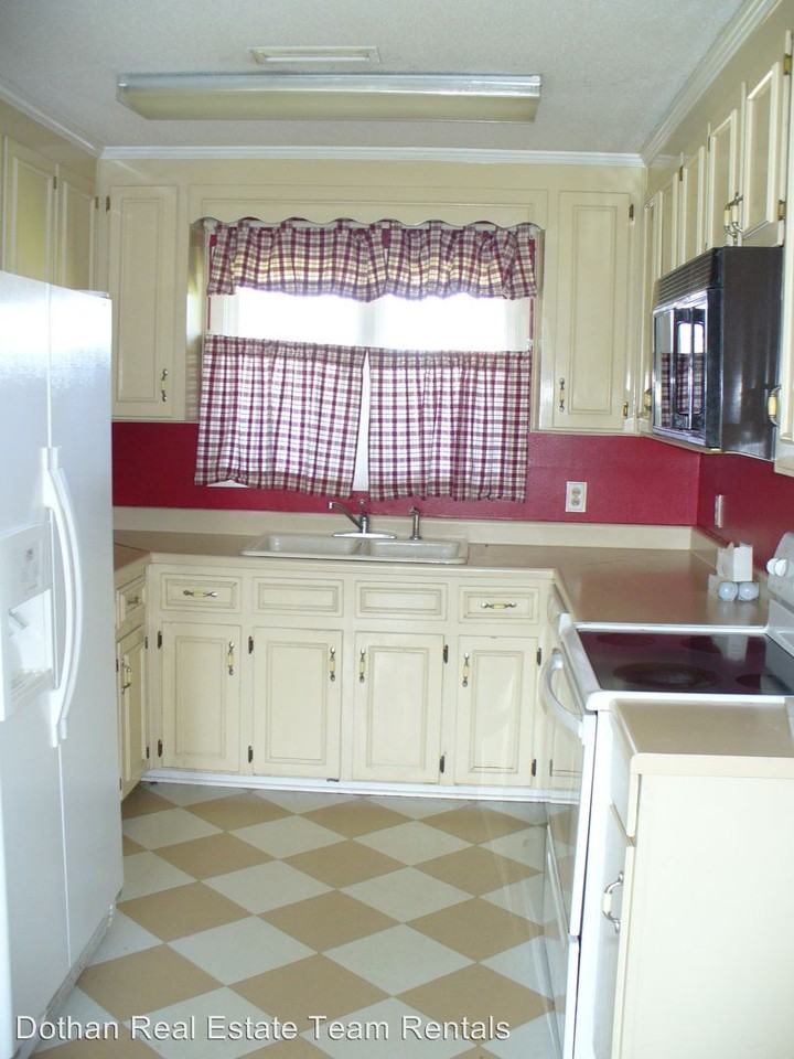 215 Pineridge Rd - Photo 2 of 9