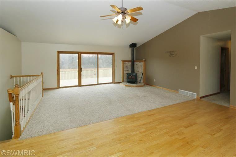 770 109th Ave - Photo 3 of 23