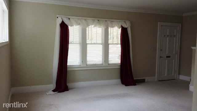 1118 W Maple St - Photo 3 of 17