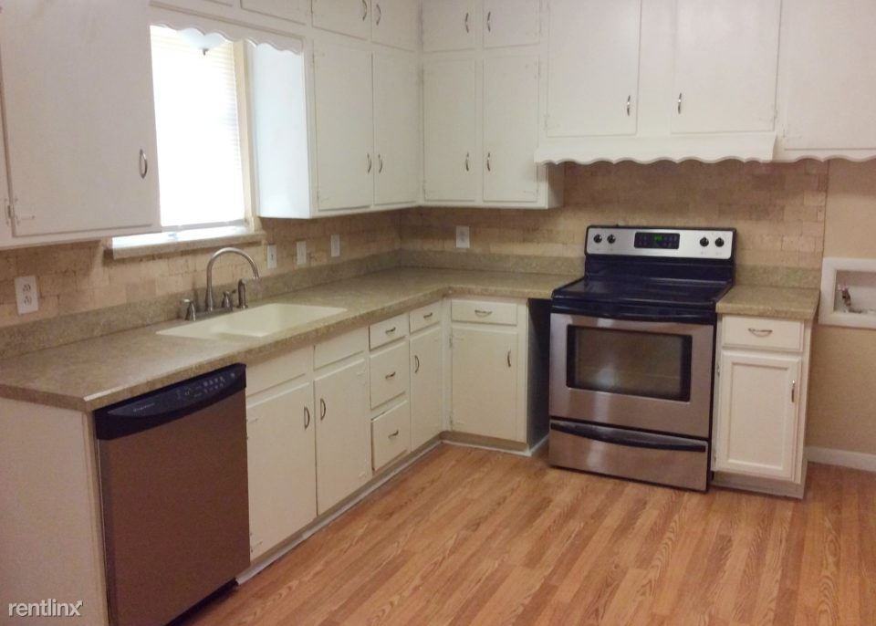 1140 Reed St - Photo 2 of 8