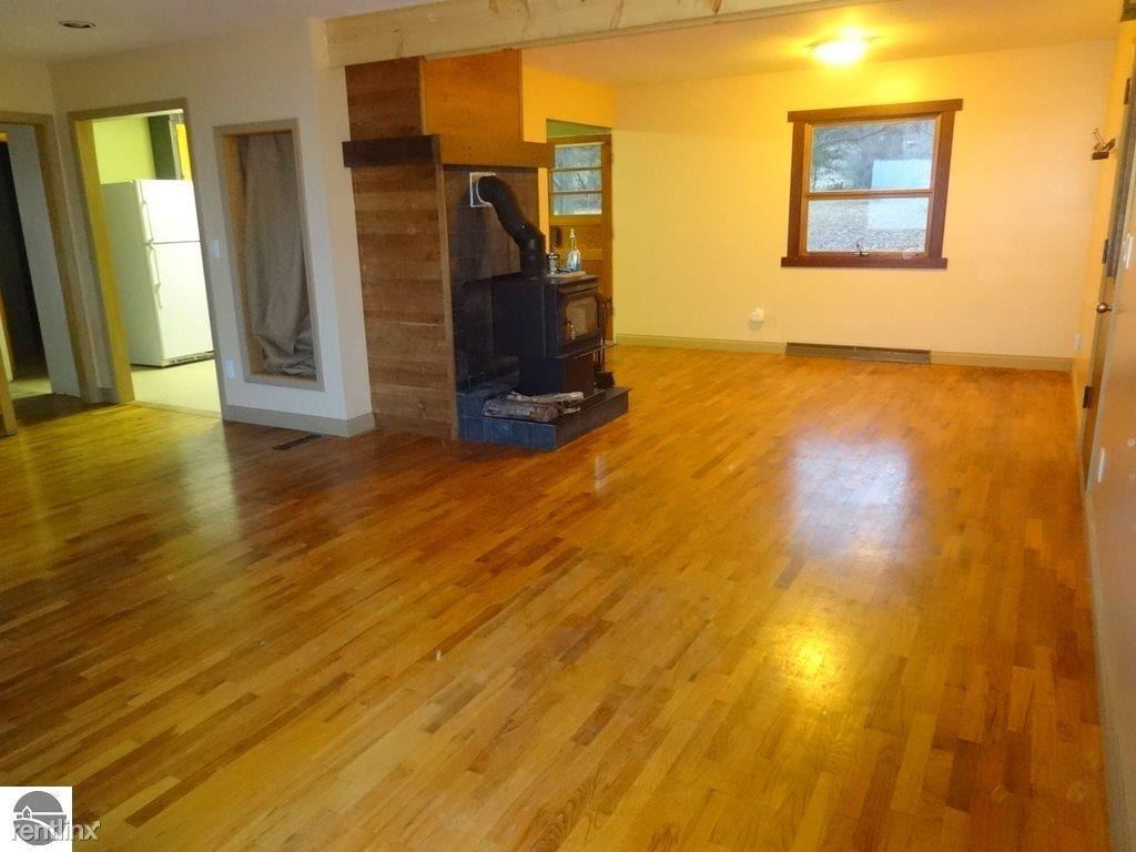 9589 Center Rd - Photo 2 of 11