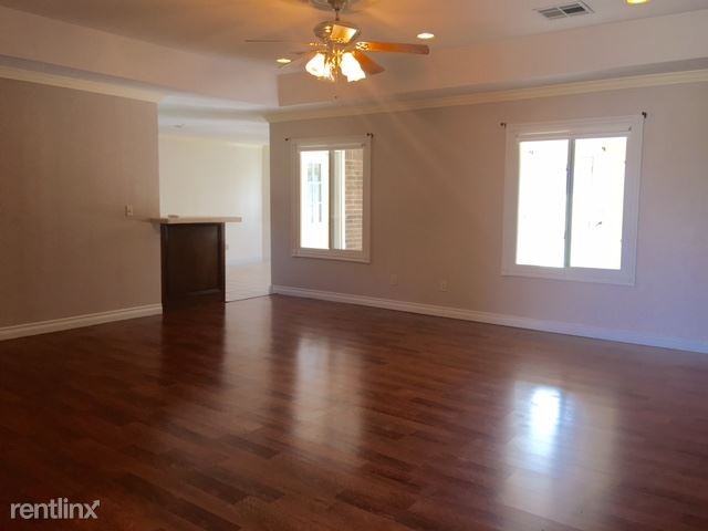 5104 Triplett Rd - Photo 3 of 10