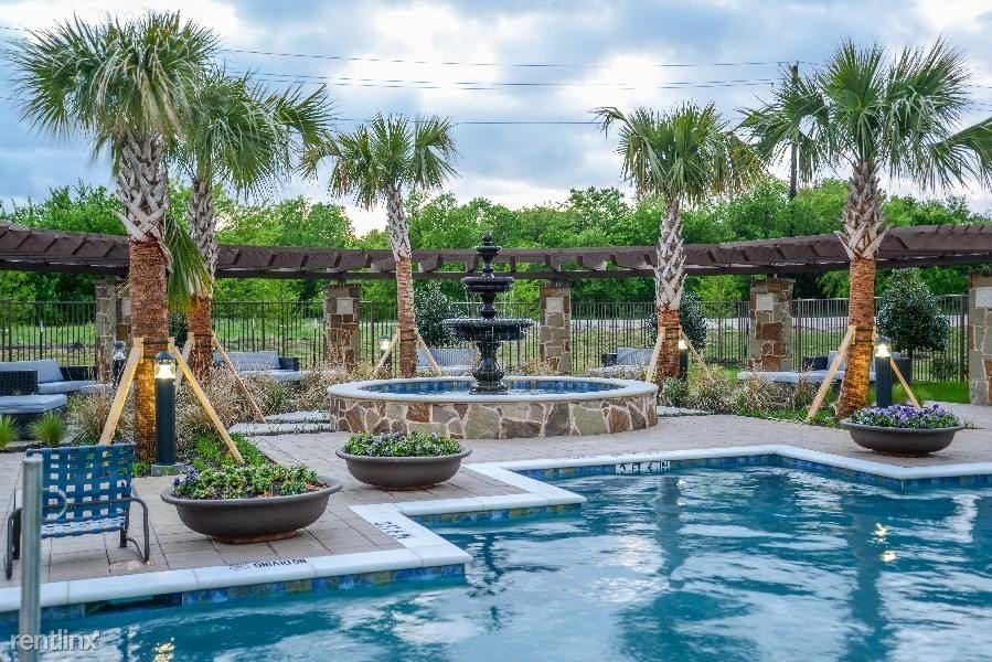 Leora Lane - Photo 2 of 6