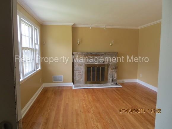 2114 Northland Rd - Photo 2 of 19