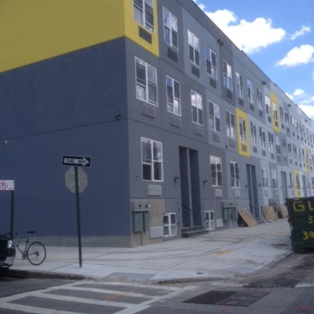 Schaefer St, Brooklyn, NY, US