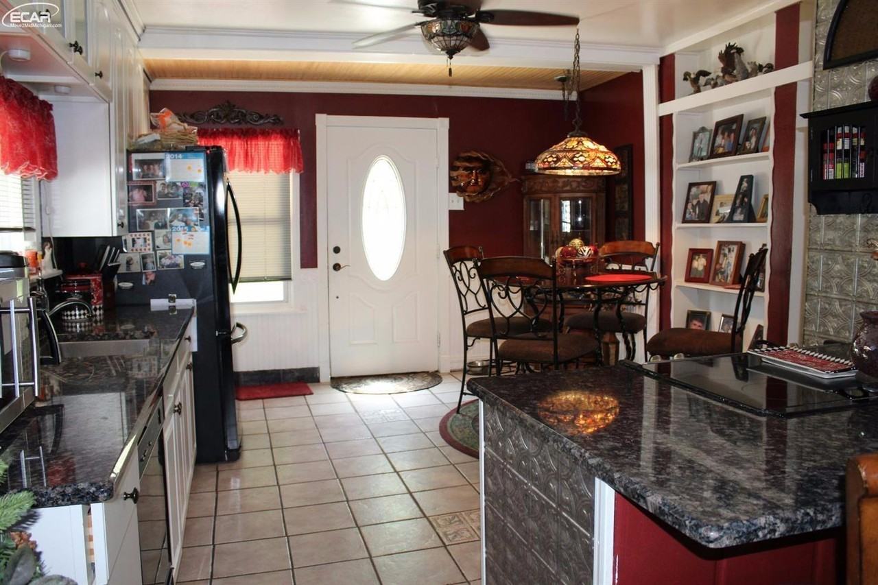 277 Oglethorpe Dr - Photo 2 of 38