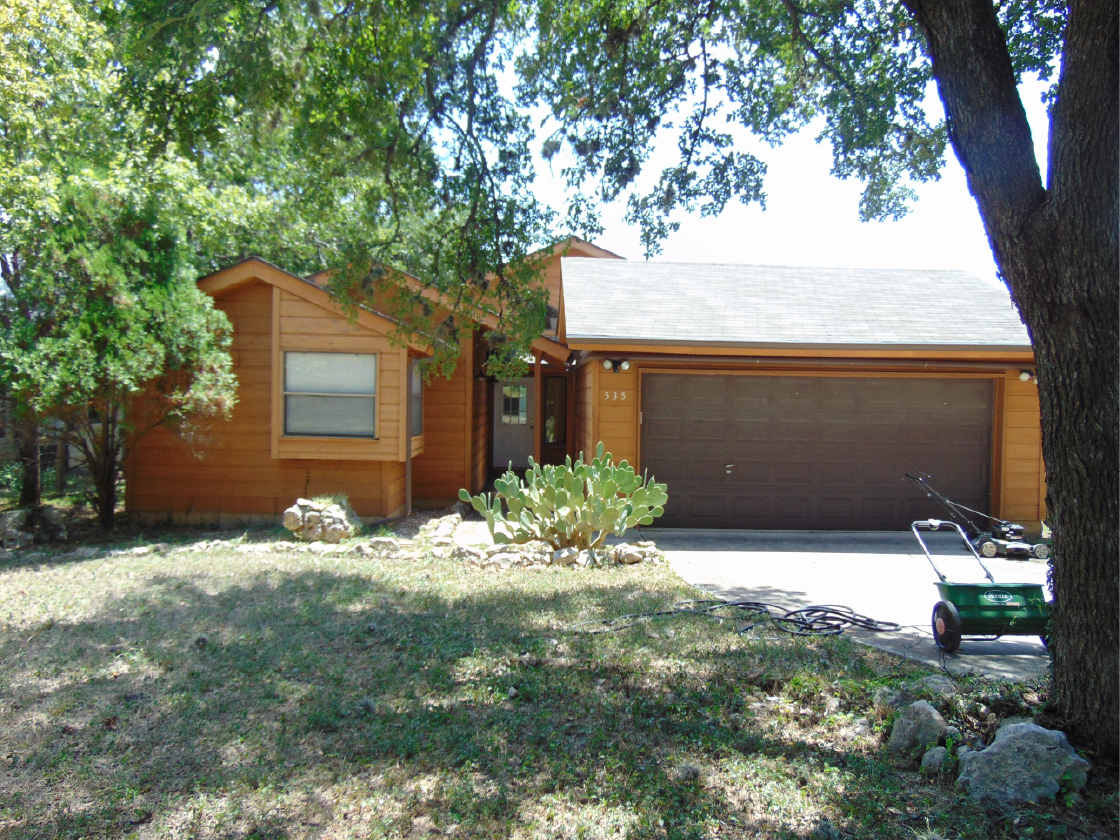 535 Rogers St - Photo 2 of 11