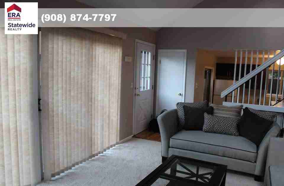 21 Bloomingdale Dr - Photo 3 of 13