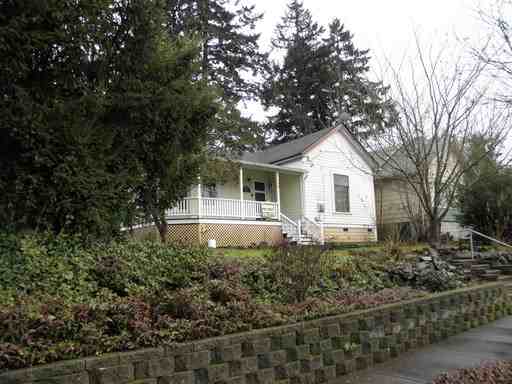 730 Main St - Photo 3 of 18