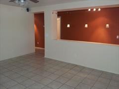 2216 N Spruce Cir - Photo 3 of 10