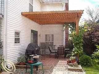 726 Michigan St - Photo 2 of 15