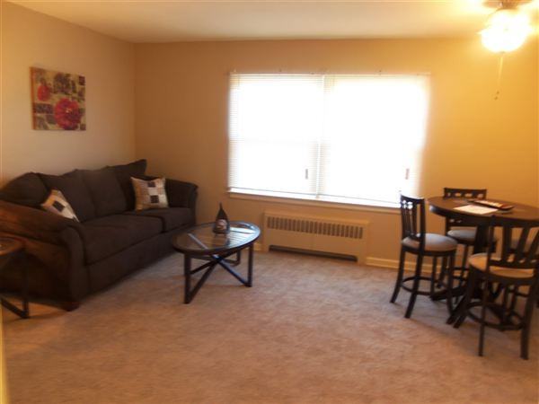 Cedar Glen Apartments - Photo 2 of 9