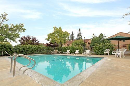 Ellis Lake Apartments - Photo 3 of 9