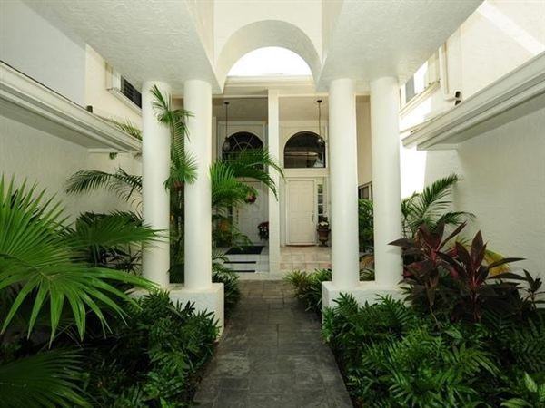 462 Coral Cove Dr - Photo 3 of 6