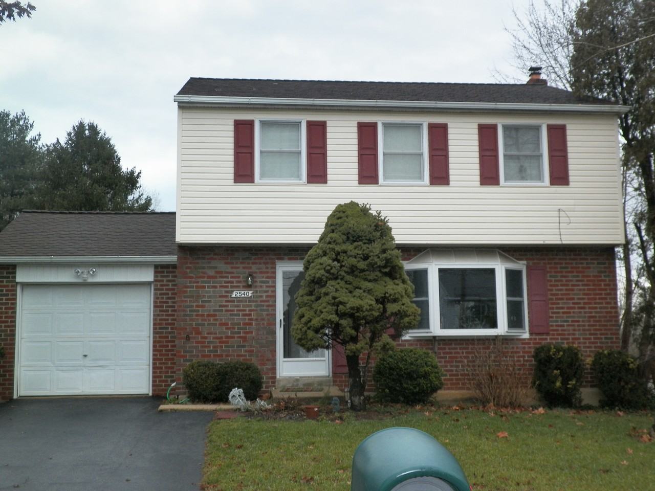 2540 E Colonial Dr - Photo 2 of 15